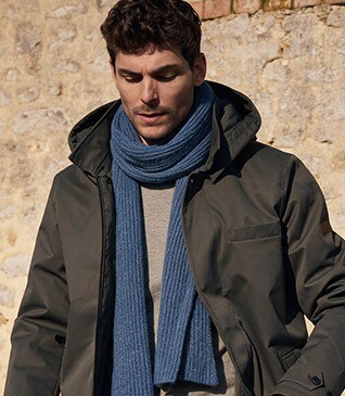 Bufanda de lambswool azul oscuro jaspeado para hombre