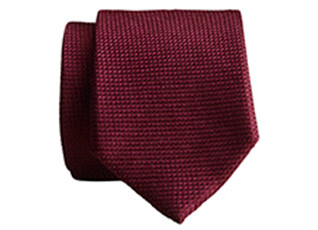 Corbata de seda lisa mate Burdeos para hombre