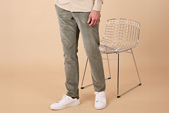 Pantalón chino de pana Verde Eucalipto para hombre - NORMAN