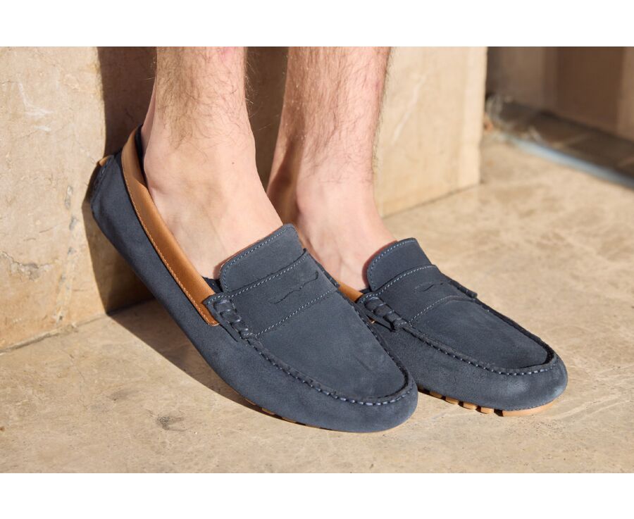 Mocasín para hombre en Ante azul marino con ribete castaño - FERGUSON