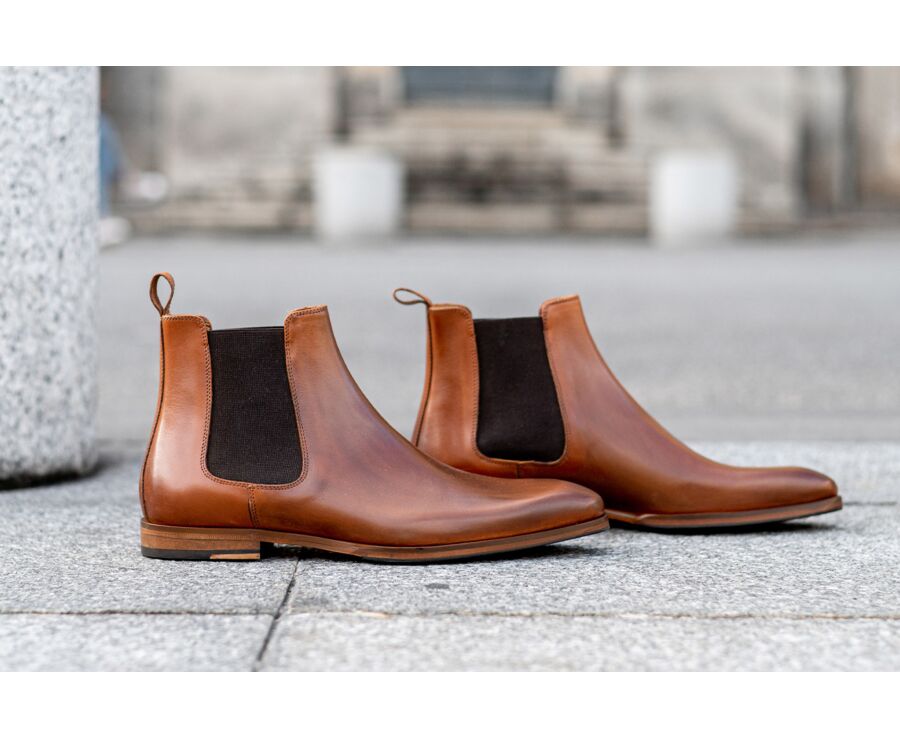 Botines Chelsea de piel para hombre Coñac patinado - BERGAME PATIN