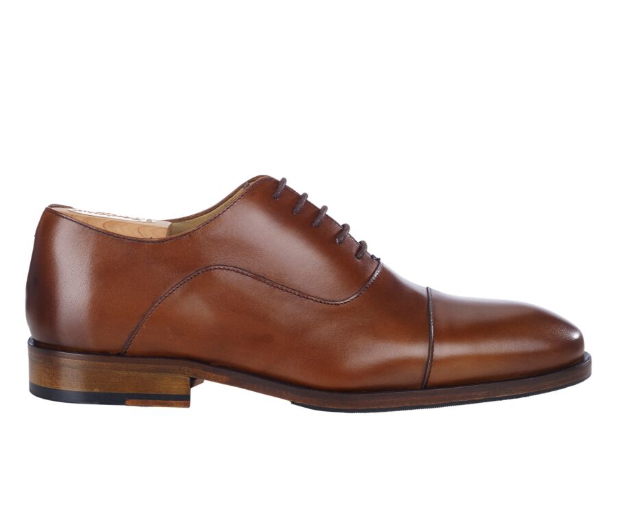 Zapato Oxford Coñac Patinado con suela de cuero con patín - GRAKLEY