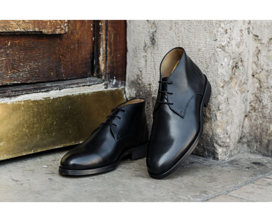 Botas bajas de piel negra patinada para hombre. - WATFORD II GOMME CITY