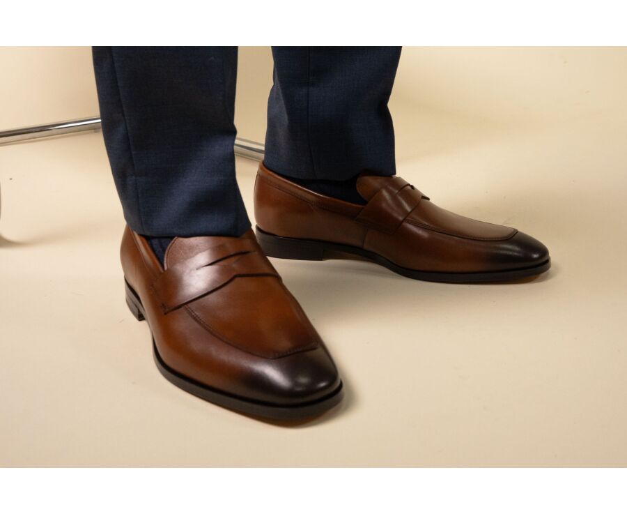 Mocasines de hombre en piel de becerro cognac con pátina - CANNERO