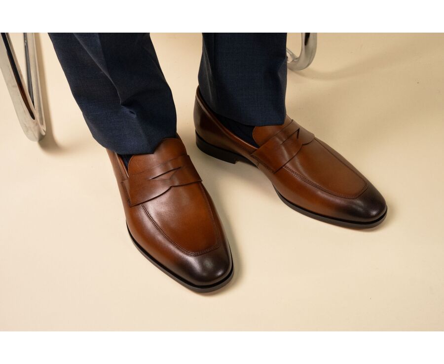 Mocasines de hombre en piel de becerro cognac con pátina - CANNERO