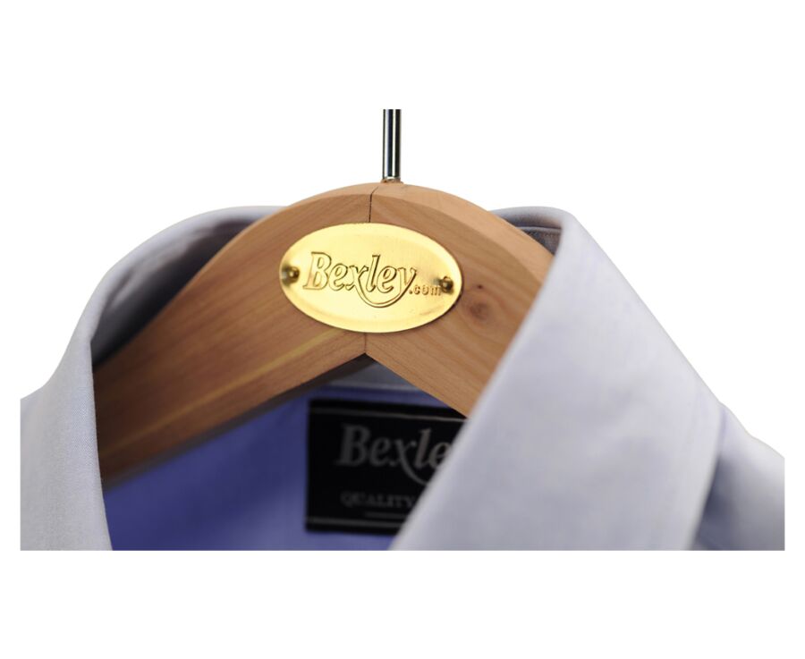 Juego de 2 perchas de cedro rojo