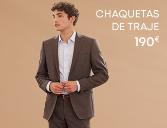 Hombre con chaqueta de traje marrón, camisa blanca con el texto 'Chaqueta de Traje 190€'