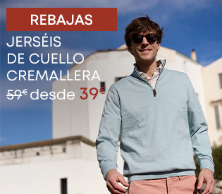 Hombre con jersey azul claro de media cremallera al aire libre – desde 39€