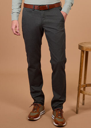Men's khaki herringbone chino trousers - JORDEN II