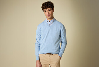 Blue sky cotton/cashmere thin v-neck jumper - VADIM