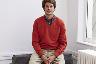Amber Red v-neck wool jumper - ELIAN