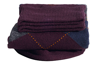 Men's burgundy & grey argyle socks