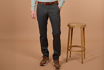 Men's khaki herringbone chino trousers - JORDEN II