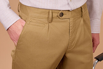 Men's dark camel pleated twill chino trousers - KAYNAN