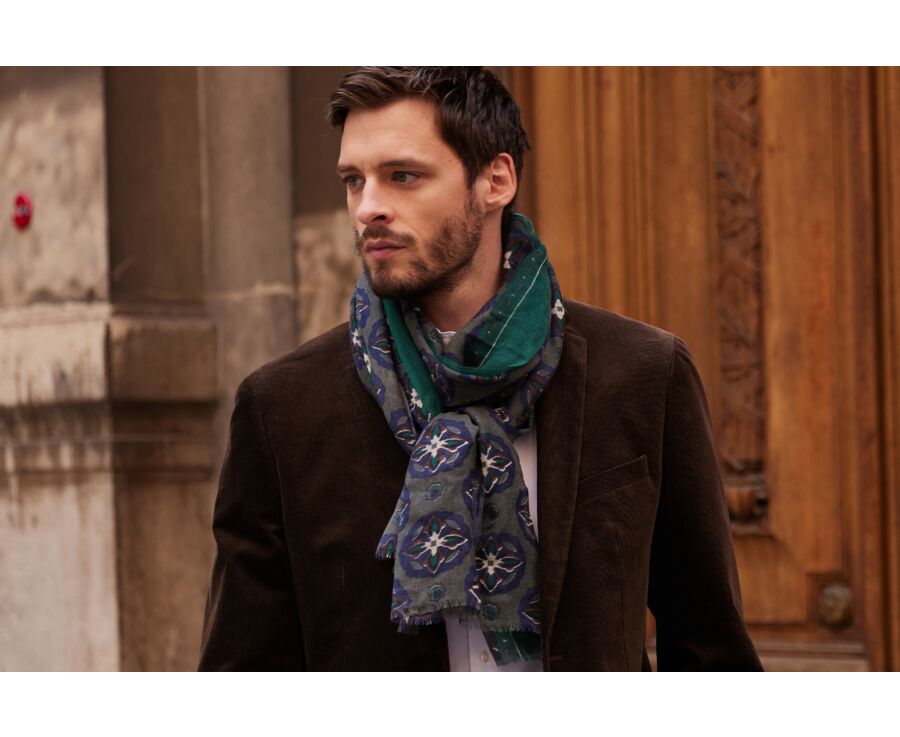 Khaki patterned Indigo & green Wool scarf