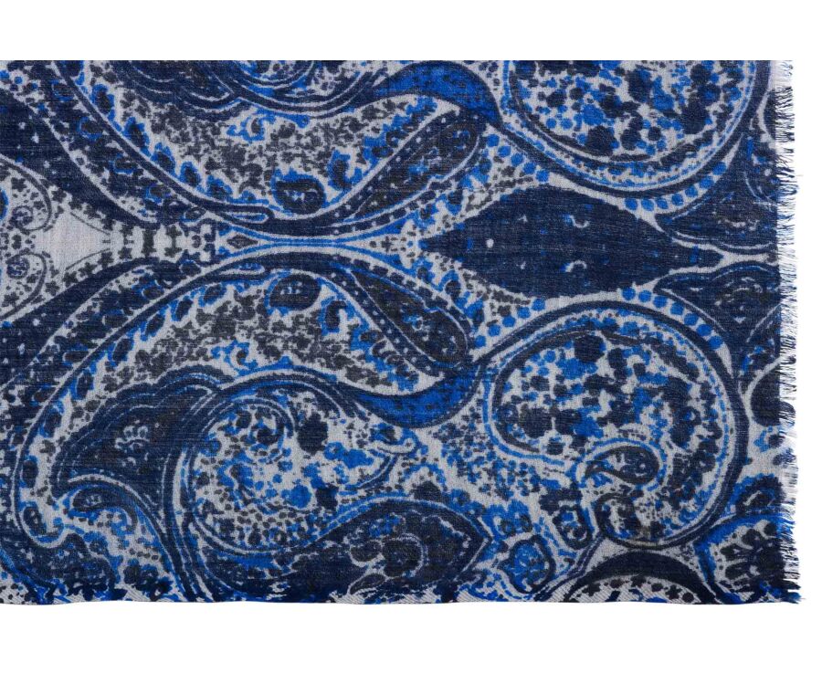 Men's blue & grey paisley woolen scarf