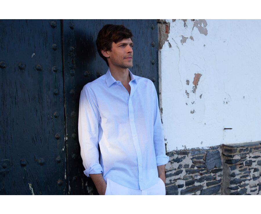 Pale Blue and White - EDIBERT