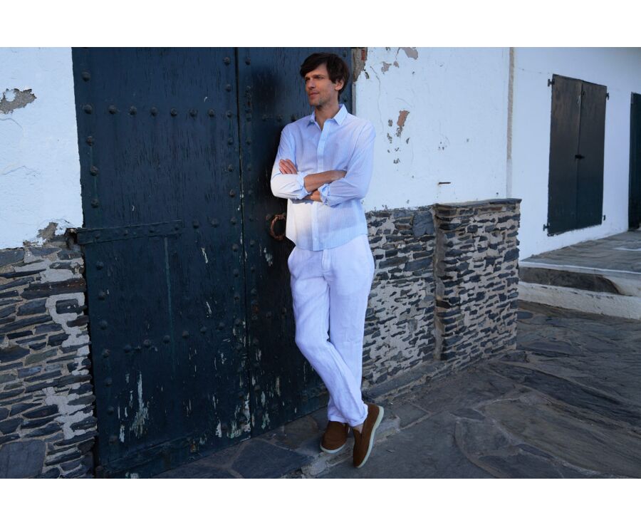 Pale Blue and White - EDIBERT