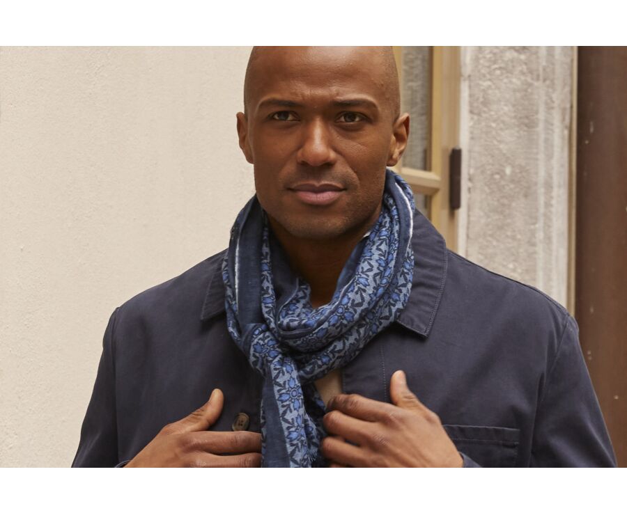 Blue pattern & indigo scarf