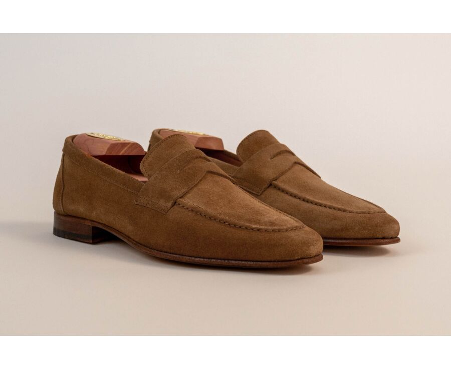 Men’s tobacco suede loafers - British style - FINERO