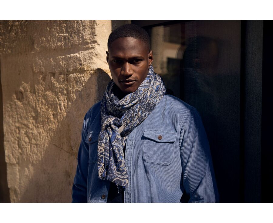 Men's blue & grey paisley woolen scarf