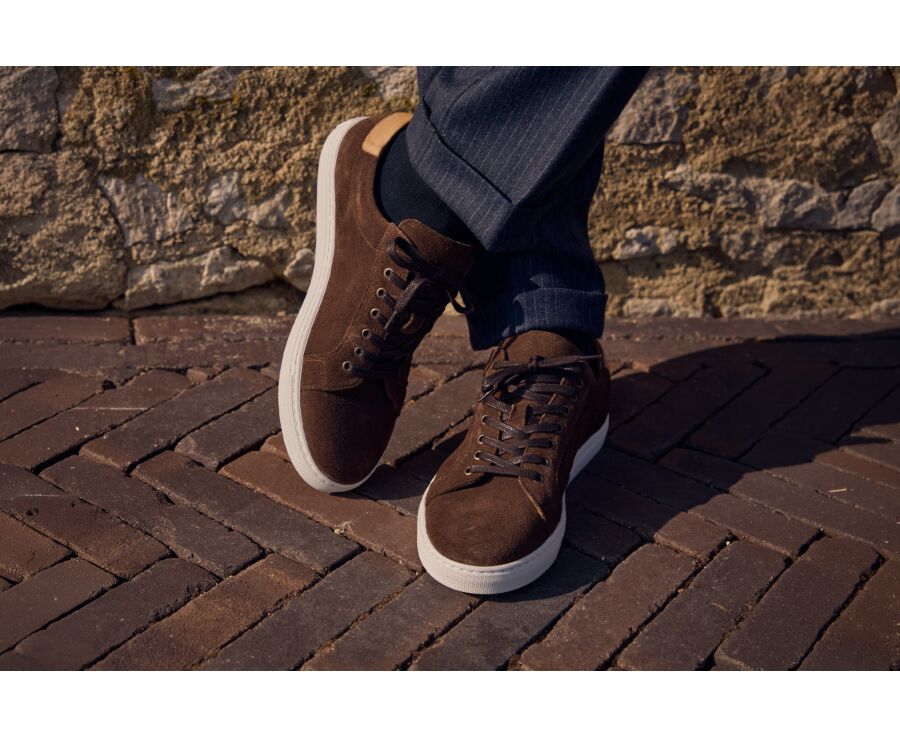 Men's chocolate suede sneaker with white sole - INGLEWOOD