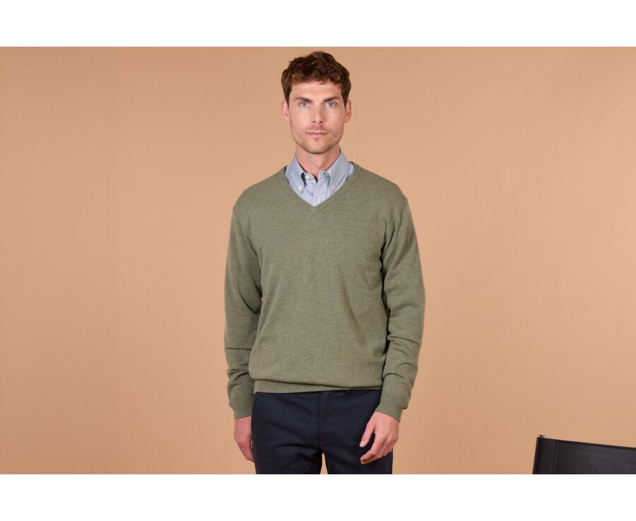 Men's eucalyptus mélange V-neck lambswool jumper - ELIAN