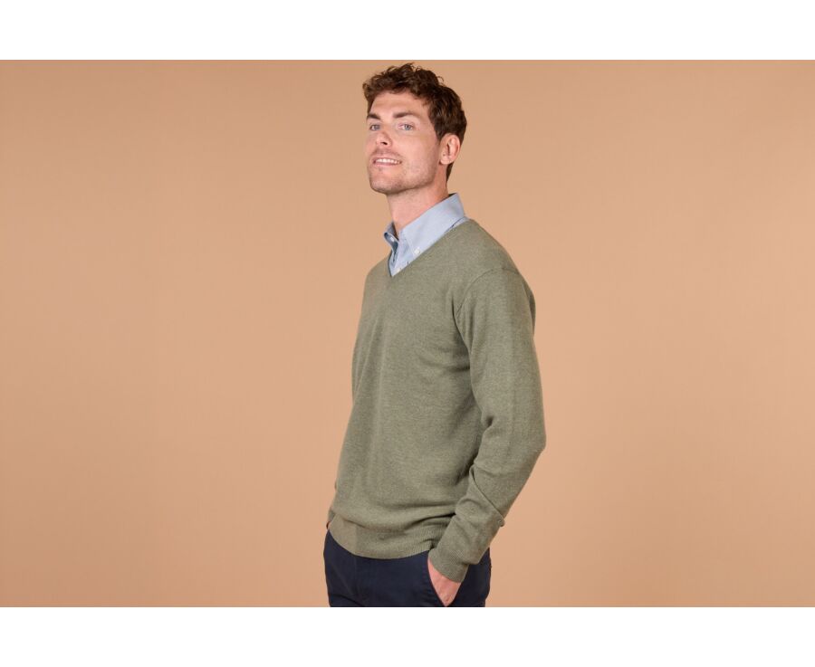 Men's eucalyptus mélange V-neck lambswool jumper - ELIAN