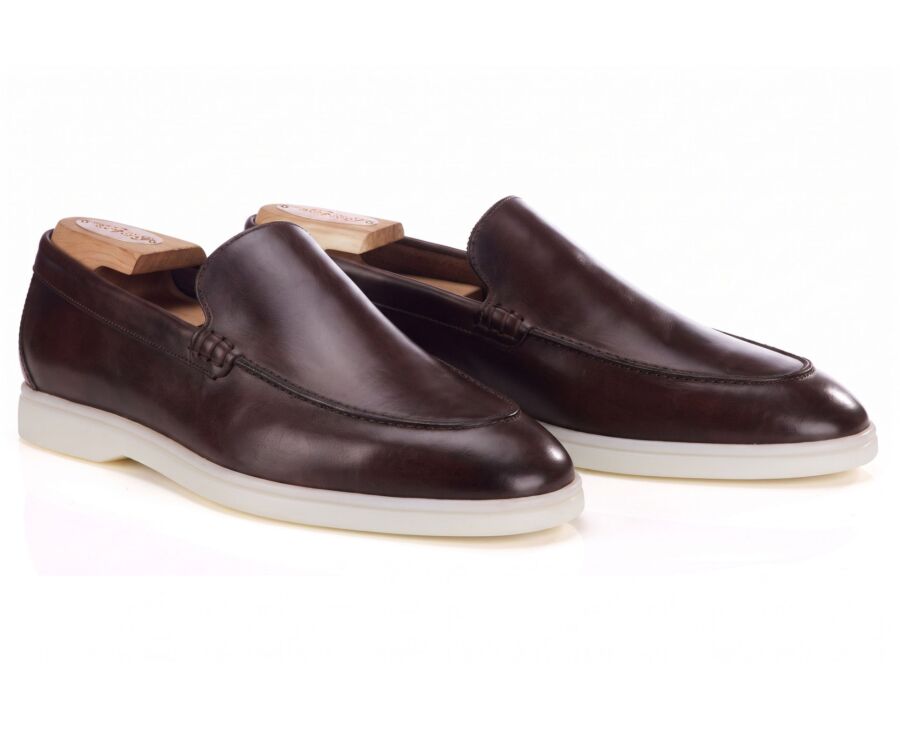 Men's hand-patinated chocolate leather loafer - MANASOTA III