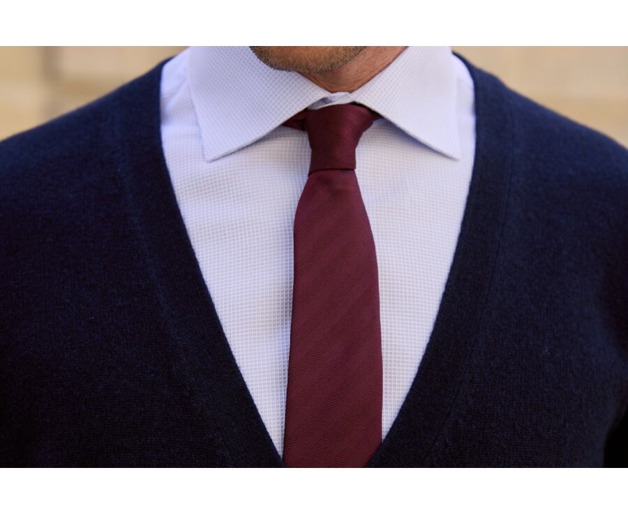 Men's burgundy herringbone silk tie
