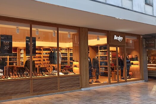 Outside Bexley shop Tours