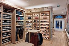 Bexley store Dress shoes and Clothes for men