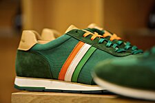casual shoes