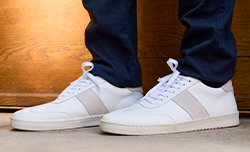 Casual white and two-tone shoes for a modern style