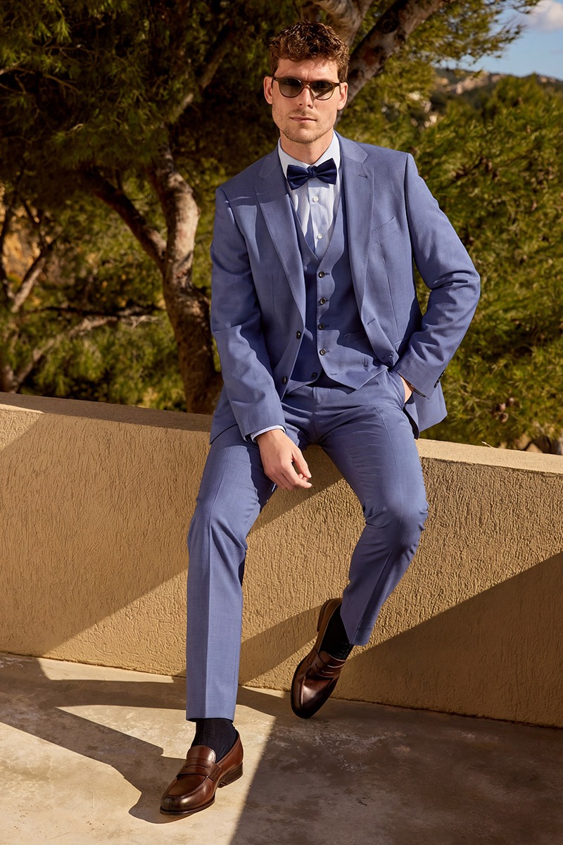 Three-piece ceremony suit, slim fit and premium fabric