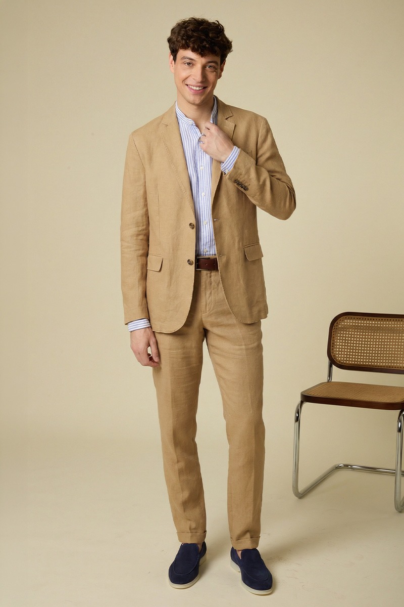 Desert linen suit