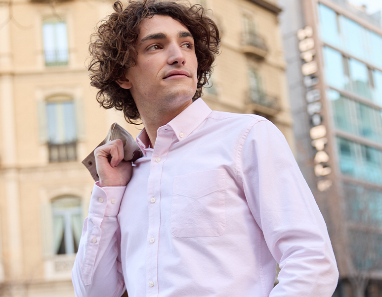 Buttoned American collar