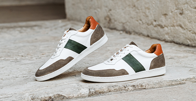 Casual shoes