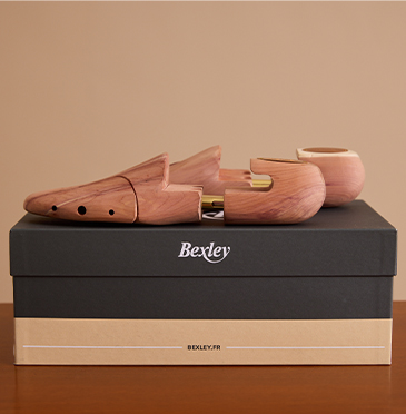 Cedar shoe trees