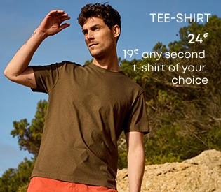 Man wearing khaki t-shirt